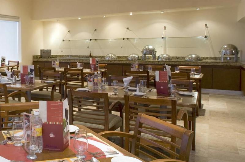 Fiesta Inn Coatzacoalcos Bagian luar foto