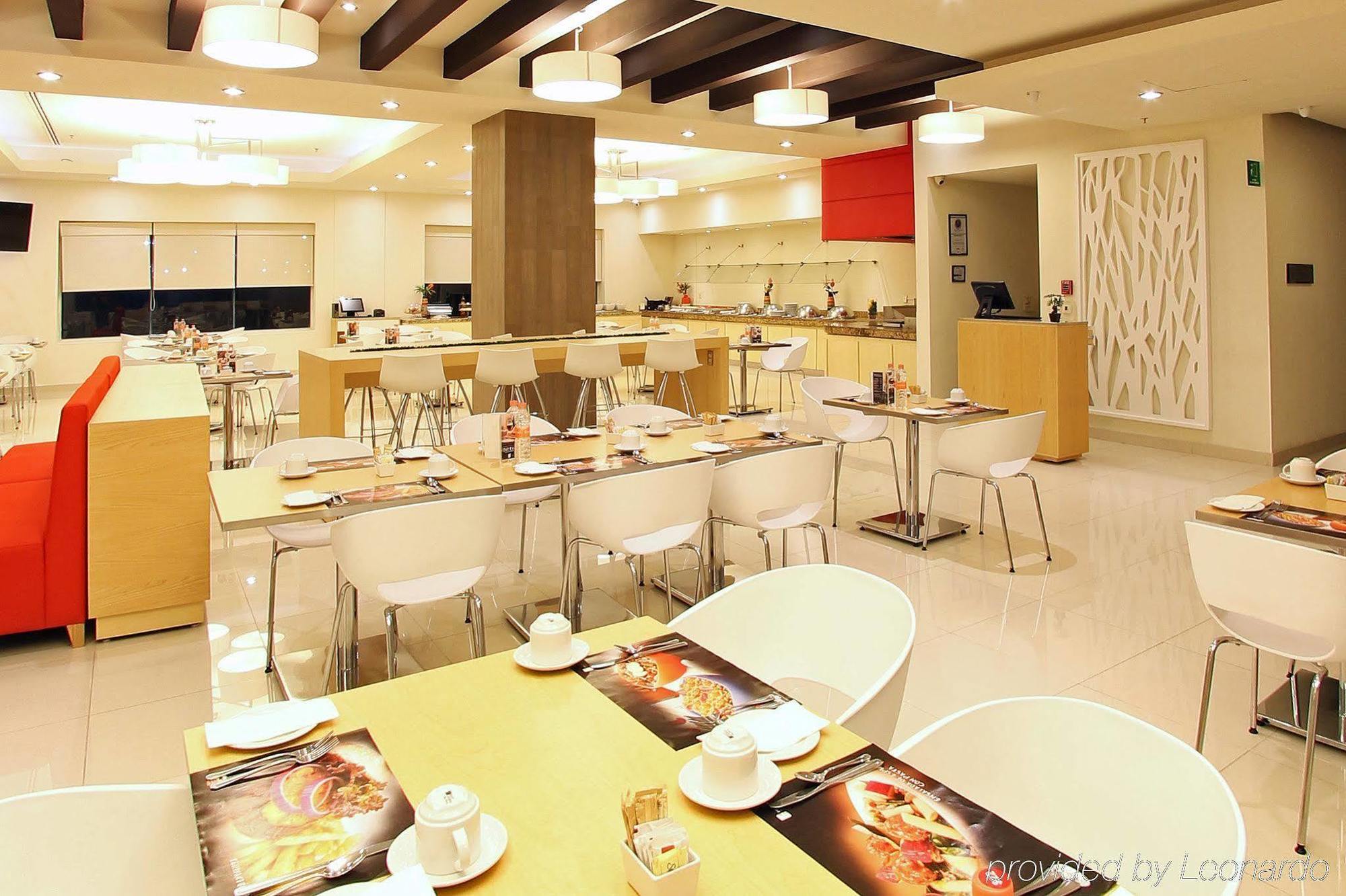 Fiesta Inn Coatzacoalcos Bagian luar foto
