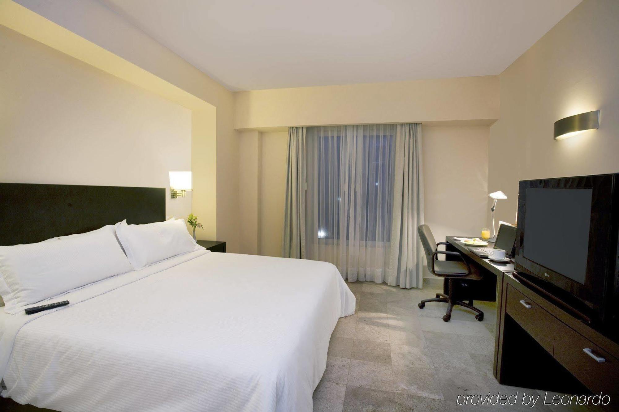 Fiesta Inn Coatzacoalcos Bagian luar foto